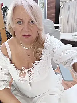 แชท XXX สดของ AvrilMillers