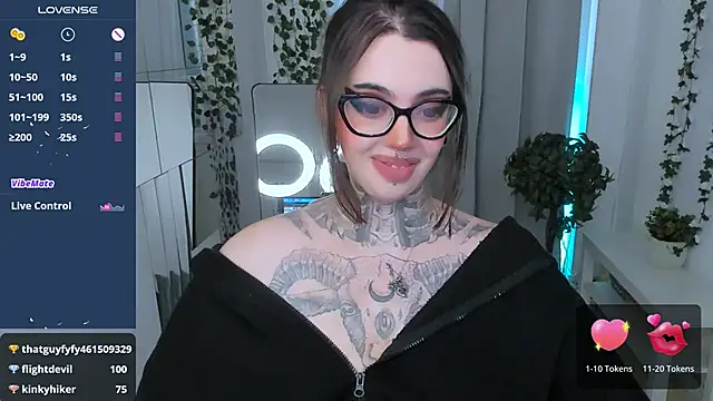 Dixi_Pixi_ – Live XXX-chat