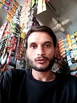 Beinghorny83 Show Webcam