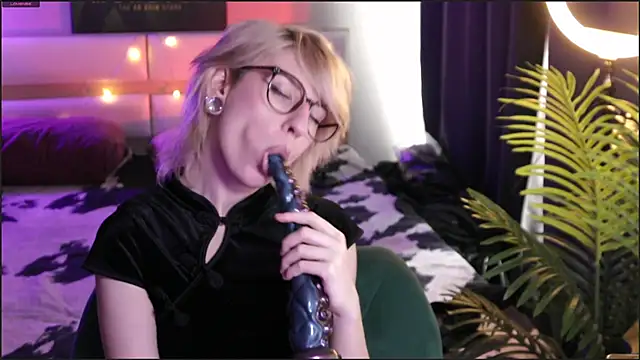 _Moonlight_t's Live XXX Chat