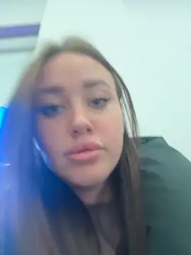 KiraSunshine – Naživo XXX chat