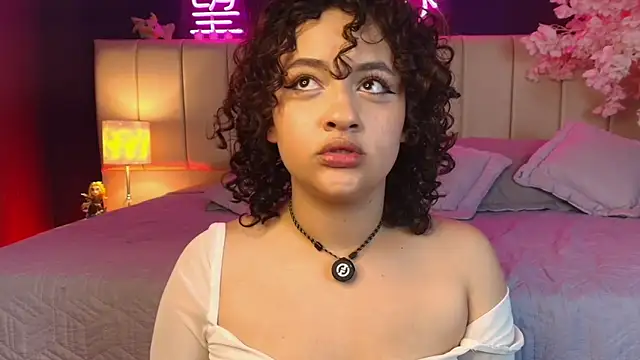 _sarahRose live XXX chat