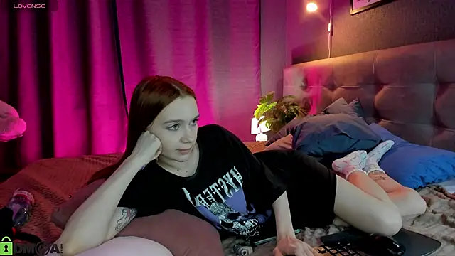 Lesi_Moonie01: онлайн-секс-чат