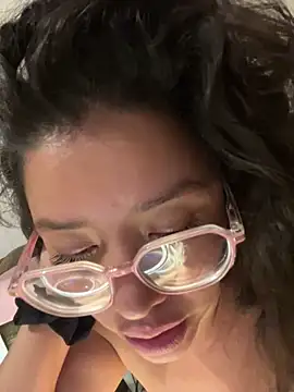 Vivi_Kvsh Obrolan Langsung XXX