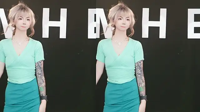 MHe-002 Live XXX-chat