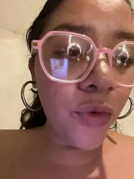 Vivi_Kvsh Live XXX-Chat