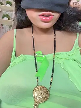 Model_bhabhi_couple Chat XXX in diretta