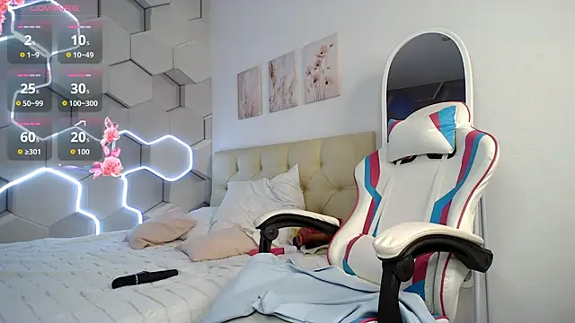 aliicemeow Show in webcam