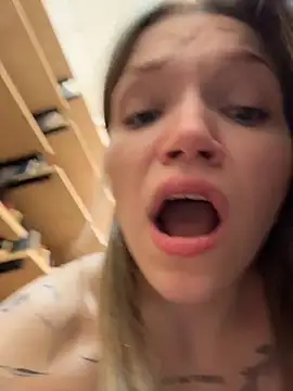 Živý XXX chat StreetSquirt