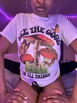 AshleyCa1995: онлайн-секс-чат