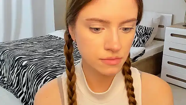 Erica_Kiss' Live XXX Chat