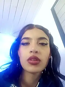 honeyluxe_ Live XXX-chat