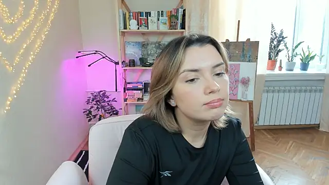 دردشة BrightDani الجنسية المباشرة