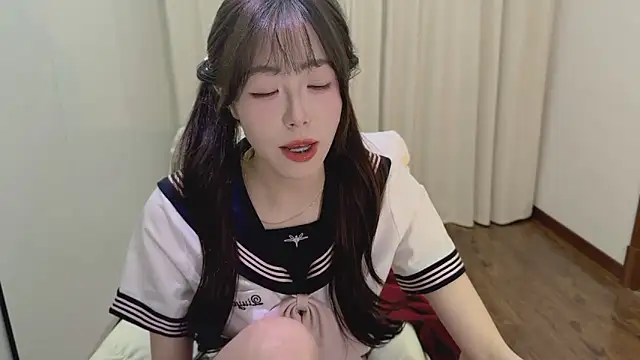 Onecutelittle Adlı Modelin Canlı XXX Sohbeti