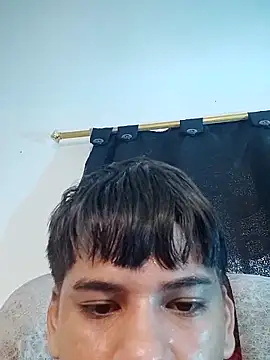 Chat XXX en directo de Aless_bigg