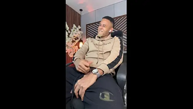 B_Wild: онлайн-секс-чат