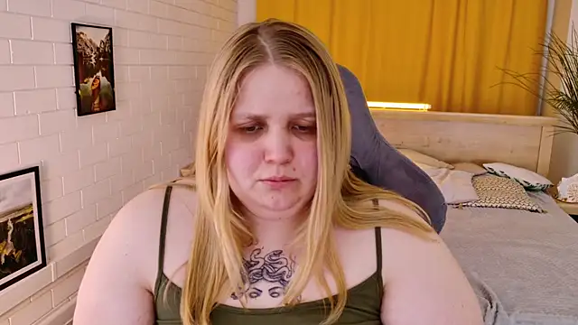 SladaDell 即時 XXX 聊天