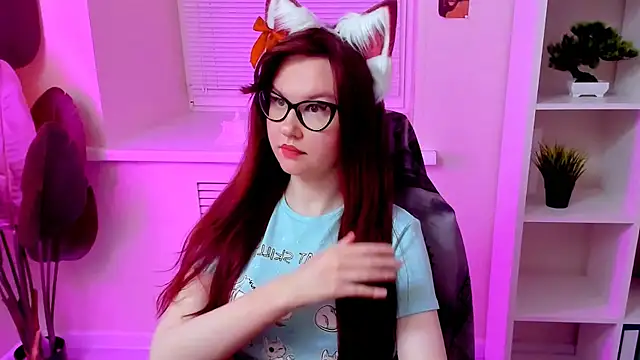 CarolGiggly: онлайн-секс-чат