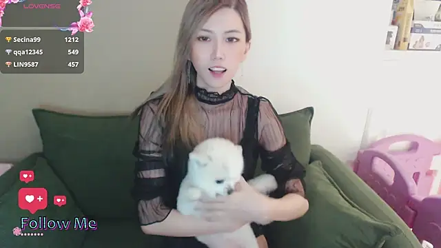 XXX chat uživo modela whitecat13