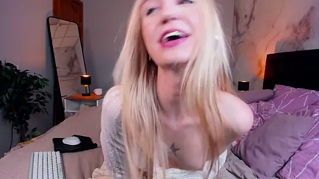 SerenaCrystall's Live XXX Chat