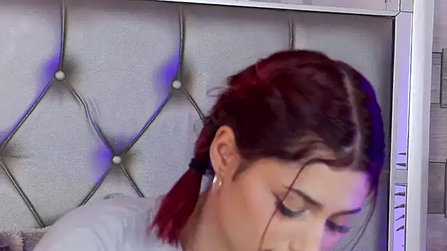 Онлайн чат XXX LunaHart