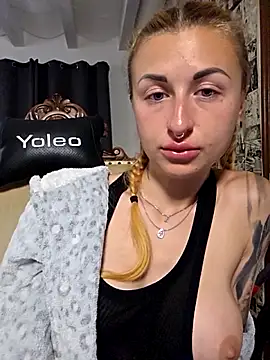 kylie_blck Adlı Modelin Canlı XXX Sohbeti