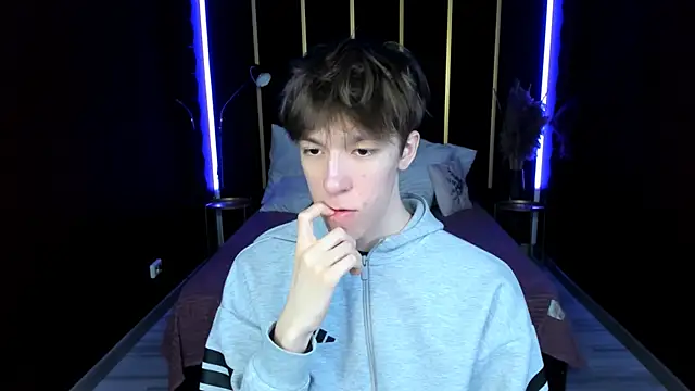 MarkBranston live XXX chat