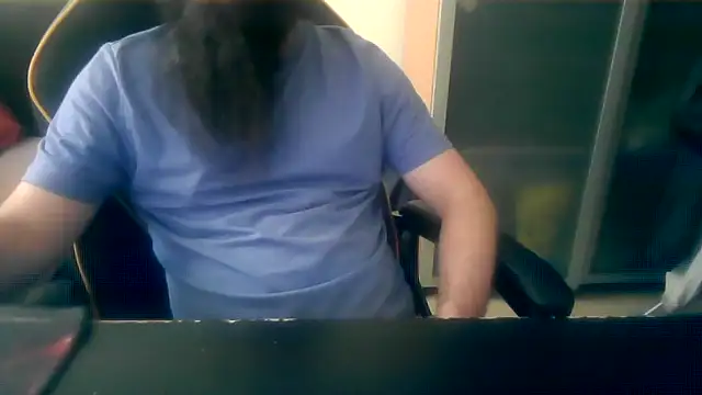 LondonMan1988 Adlı Modelin Canlı XXX Sohbeti