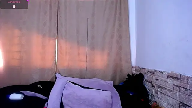 Bicky_24 Chat XXX in diretta