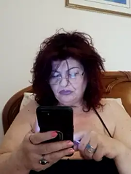 CALDA-AKIRA Chat XXX in diretta