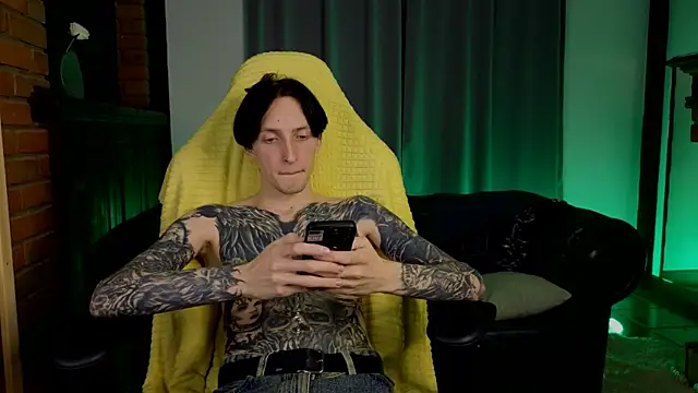 Martin_Jin: διαδικτυακό σόου στην κάμερα