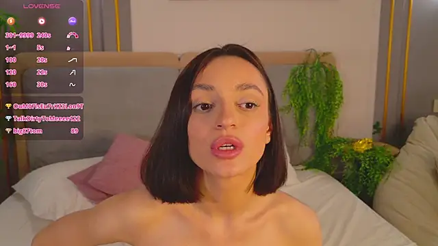 AdoraCortes live XXX chat