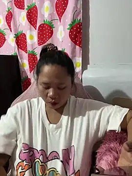 Chatroom XXX en direct de _UrSingleMamiBella_