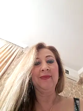 suzanara Pertunjukan Webcam