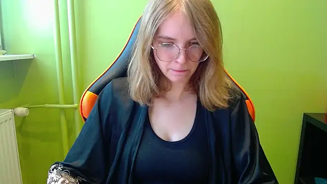 juicyPenny's Live XXX Chat