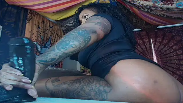 Chat +18 de ElizaGrey_ ao vivo