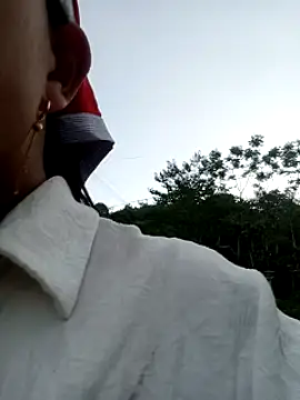 jienrrr 在線直播表演