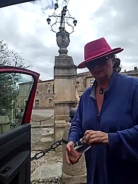 Hot-Muci Live XXX-Chat