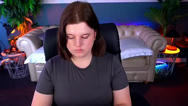 KristiFoxyのライブXXXチャット