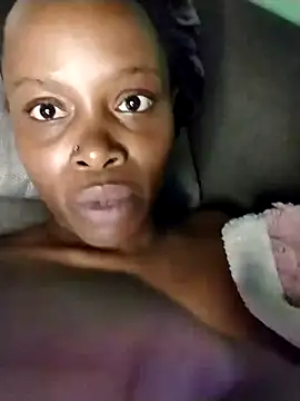 QUEENZAZA's Live XXX Chat