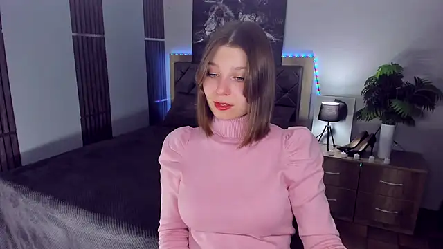 RinaMoore's Live XXX Chat