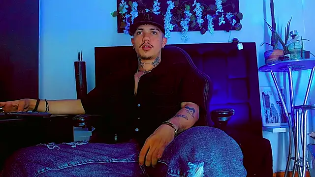 HannibalLester webkamerás műsora