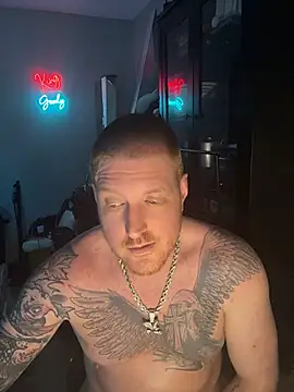 Czat XXX na żywo – CloudyKingG