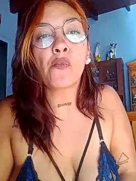 kuramaqueen 网络视讯表演