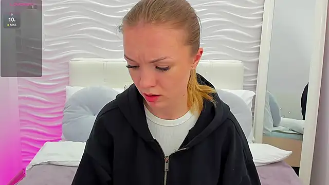 Chat +18 de VirginOlly ao vivo