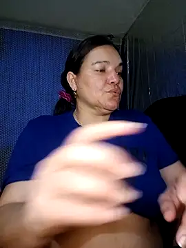 Zuleyka_69:  διαδικτυακό σόου στην κάμερα