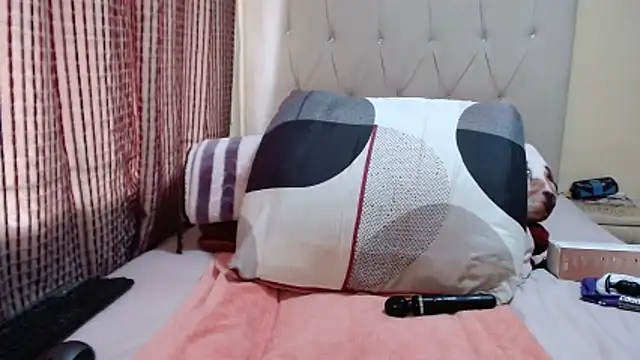 Онлайн чат XXX CHOCOLATEDARKBUSTYX