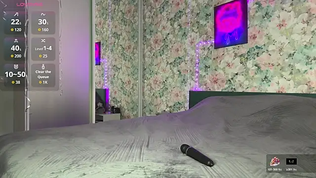 LizzyMooore's Live XXX Chat