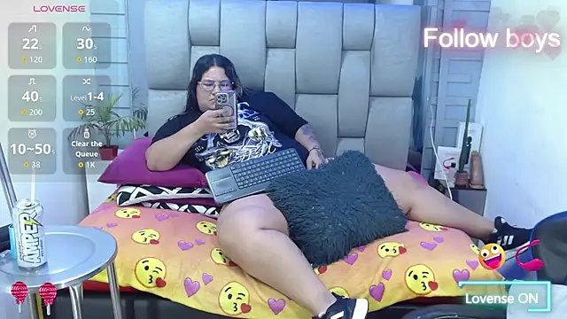 evelin_zaens' Live XXX Chat