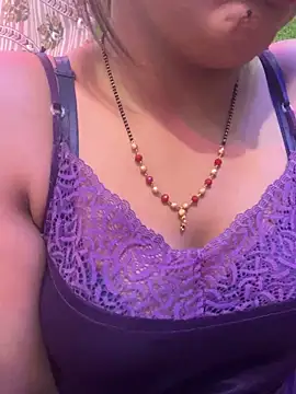 CUTI-NAINA Live XXX-chat